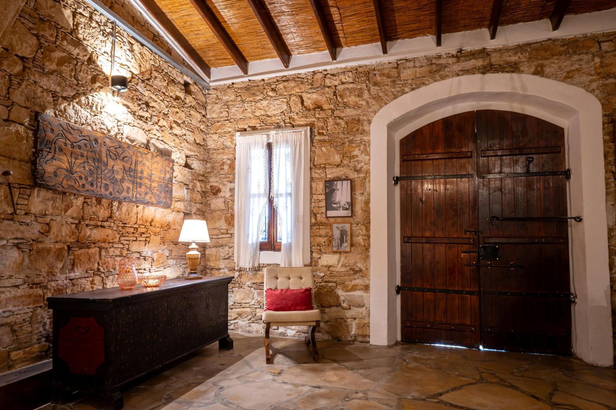 Oinoessa Traditional Boutique Guest Houses Lofou Luaran gambar