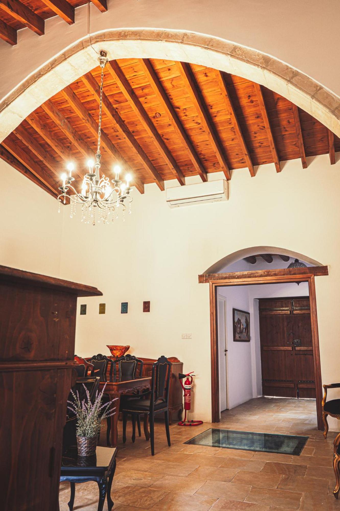 Oinoessa Traditional Boutique Guest Houses Lofou Luaran gambar
