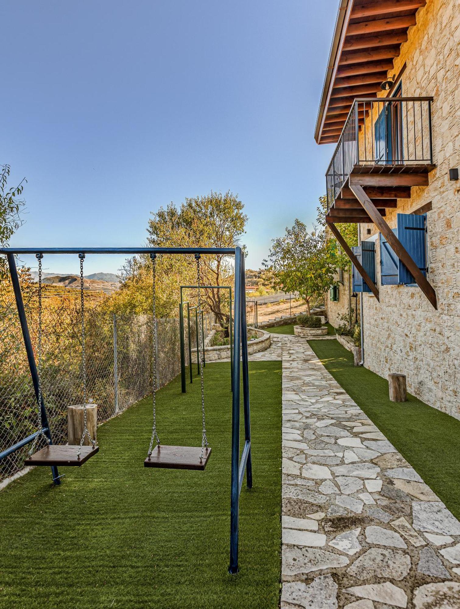 Oinoessa Traditional Boutique Guest Houses Lofou Luaran gambar